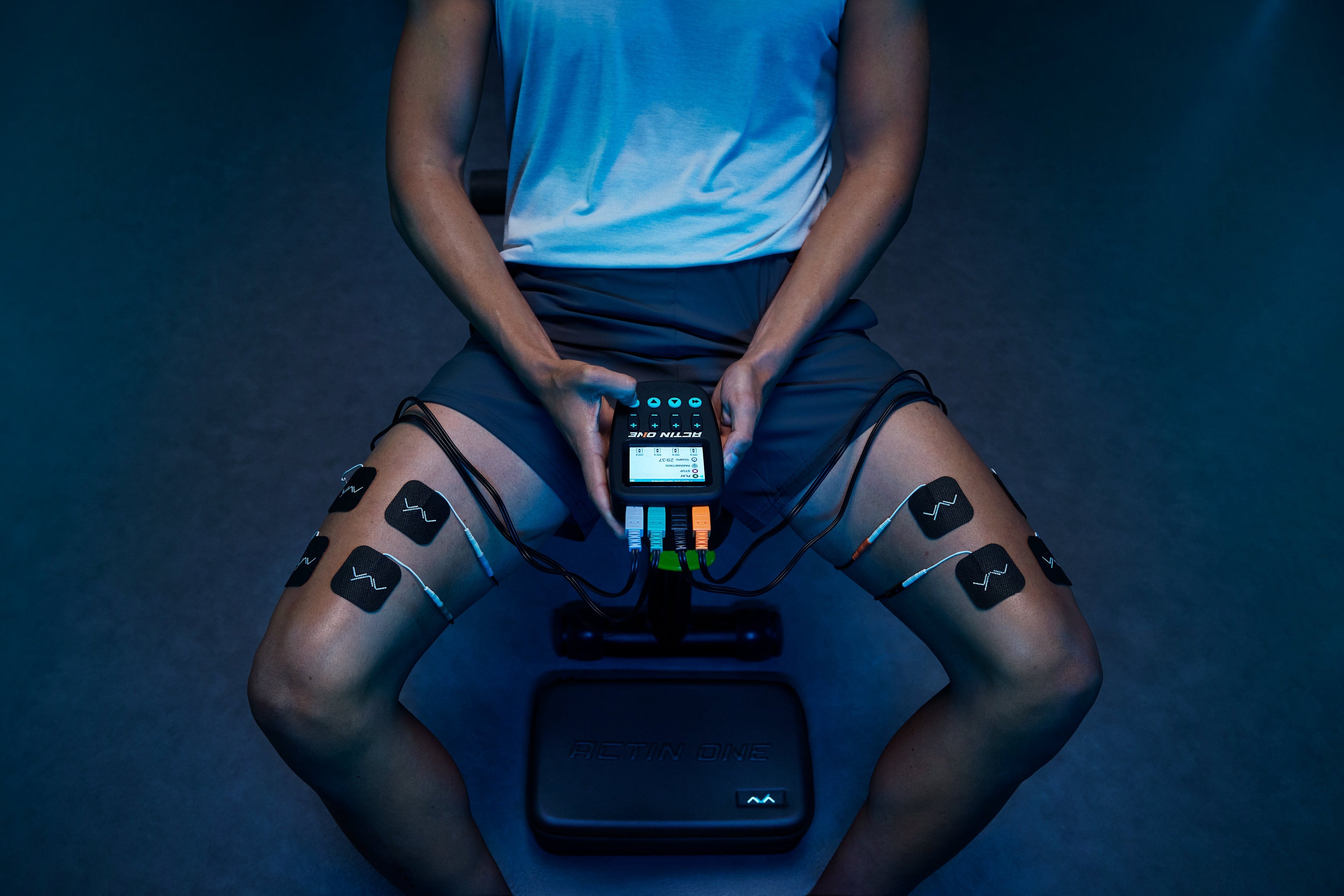AVA CR7 Actin One Portable EMS TENS Electrostimulator 4 Channels
