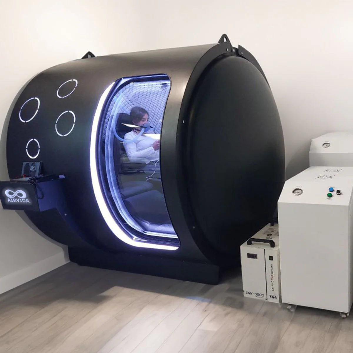 Airvida Hardshell Hyperbaric Chamber 2.0 ATA 2 Person white